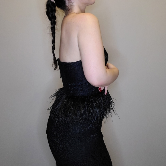 BEBE Dress with Ostrich Feathers - Picture 3 of 4